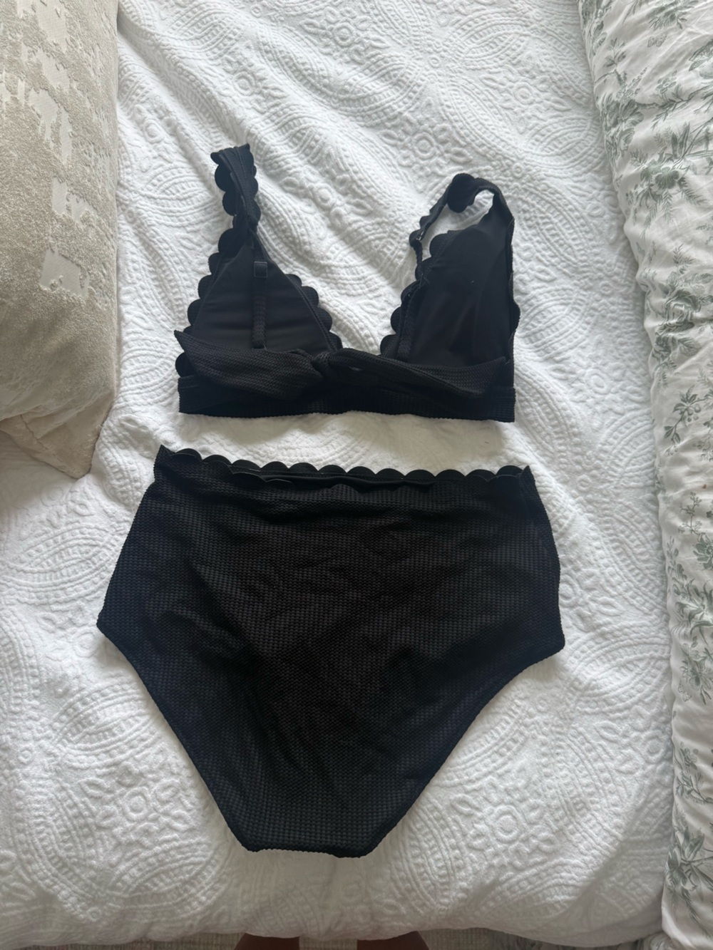 Aerie Black Scalloped Edge Bikini Set - Picture 2 of 4